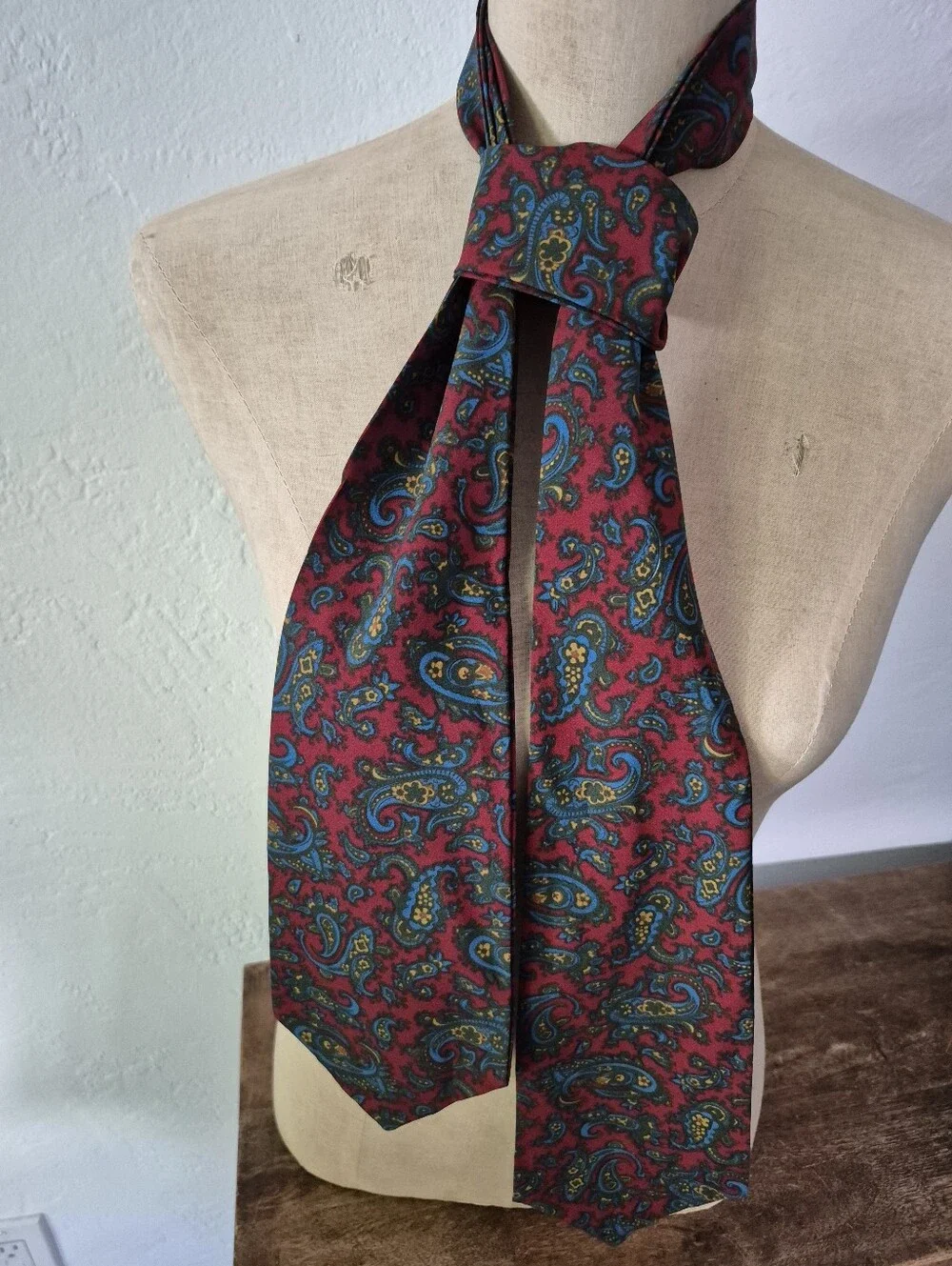 Vintage Paisley Cravat Ascot Tie in Burgundy and Teal